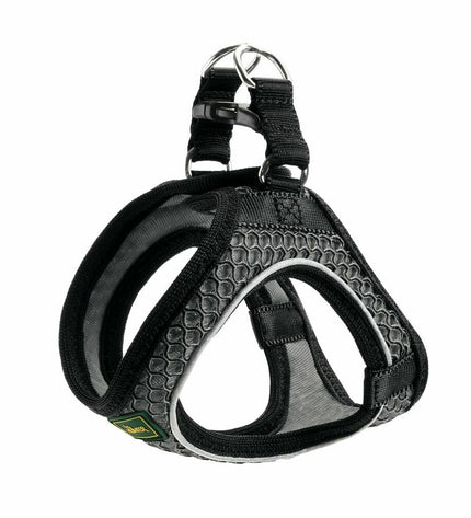 Hunter black dog harness in size XS/S, adjustable 37-42 cm, made for comfort and control in durable black nylon material.