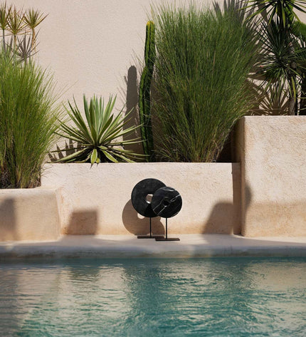 The Marble Disc on Stand - Black - M