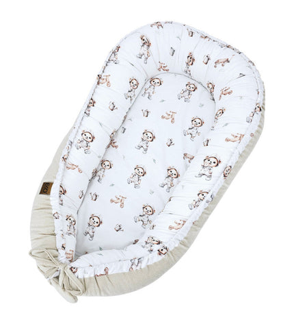 Velvet baby cocoon Gardener Bear