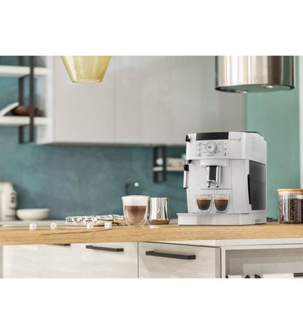 Espressomachine met bonenmaler - De'Longhi Magnifica S ECAM22.110.W - 1,8 L - 250 g - 15 bar - 1450 W - zilver en zwart