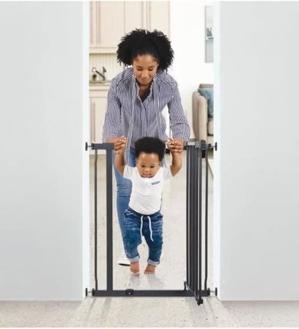 Safety gate - DREAMBABY - AVA - Pressure-mounted - 61-68 x 75 cm - Double lock - Anthracite