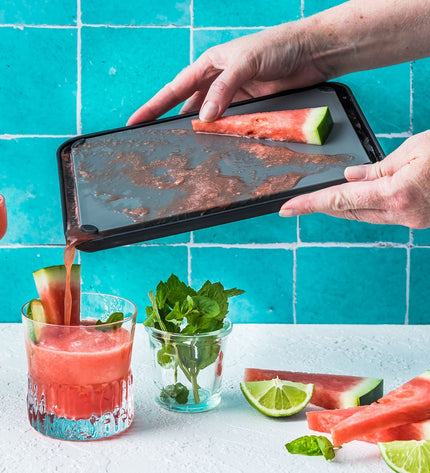 "Fledge Cutting Board Set of 2 Pieces with Holder"