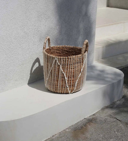 The Straight Stitched Macrame Basket - L