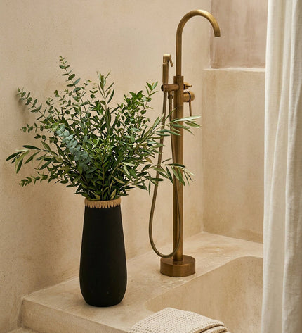 The Sneaky Vase - Black Natural - L