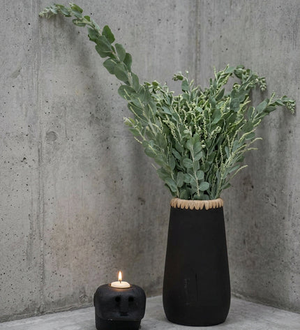 The Sneaky Vase - Black Natural - M