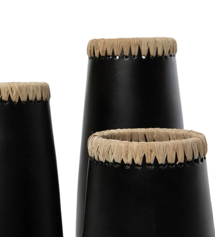 The Sneaky Vase - Black Natural - M