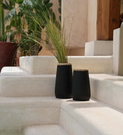 The Sneaky Vase - Black Natural - S