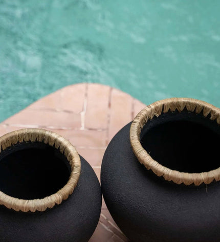The Styly Vase - Black Natural - L