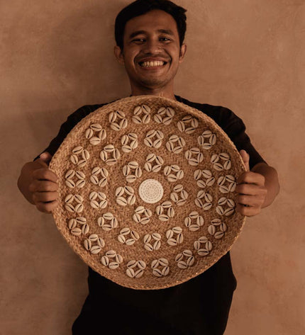 The Caribe Shell Plate - Natural White - M