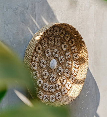 The Caribe Shell Plate - Natural White - M