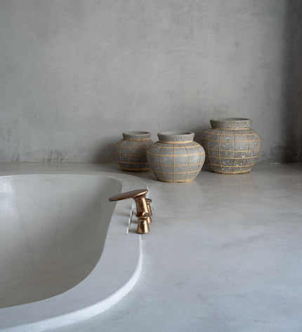 The Belly Vase - Concrete Natural - L