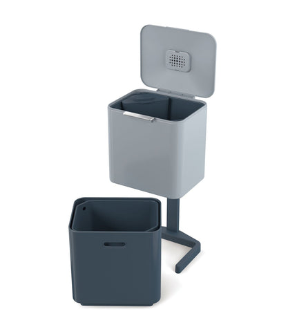 Totem Max 60-liter Trash Can Editions Sky