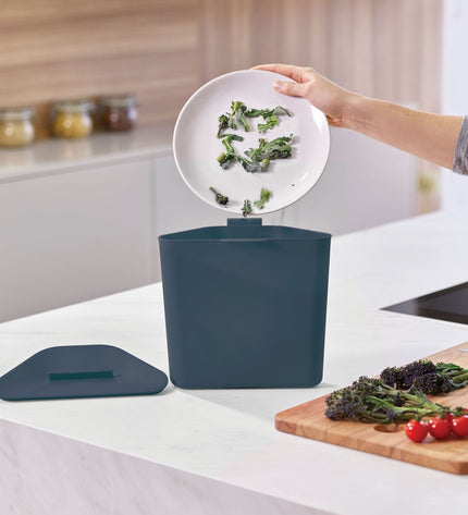 Totem Max 60-liter Trash Can Editions Sky