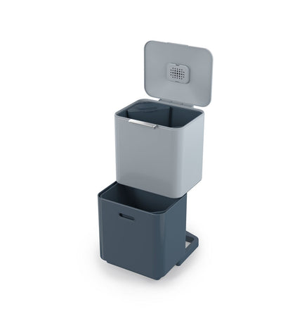 Totem Max 60-liter Trash Can Editions Sky