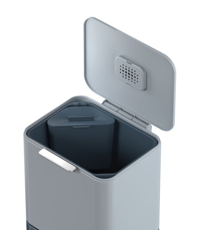 Totem Max 60-liter Trash Can Editions Sky