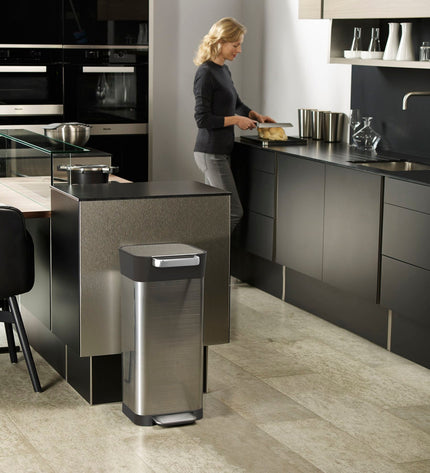 Titan 20-Liter Trash Can