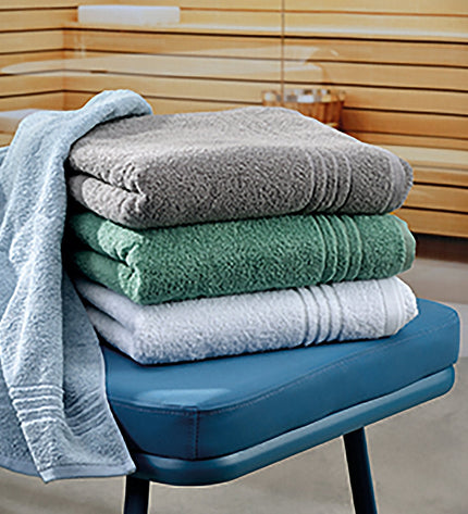 Leonora Frost Grey Bath Towel 90x200 cm