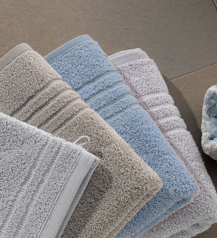 Leonora Bath Towel Fog Blue 90x200 cm