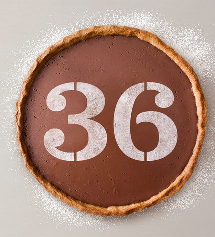 Algon Taartsjabloon Algon Cijfer 6, set of 36 number cake stencils for baking and decorating desserts.