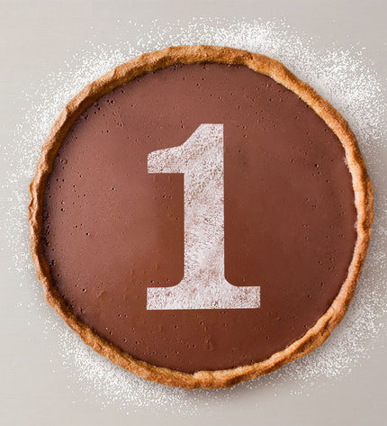 Algon number 1 cake stencil set with 36 pieces for baking and decorating cakes, made for house and cooking projects.