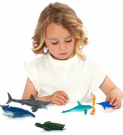 Molto dieren speelgoed poppen en actiefiguren met kleurrijke details en diverse poses, geschikt voor kinderen en verzamelaars.