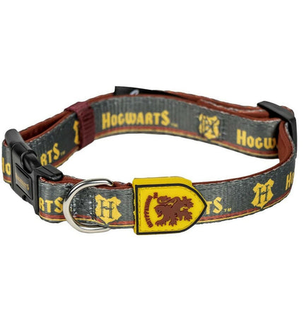 Harry Potter dog collar in S/M size with Harry Potter branding, featuring adjustable strap and themed design for small to medium dogs.