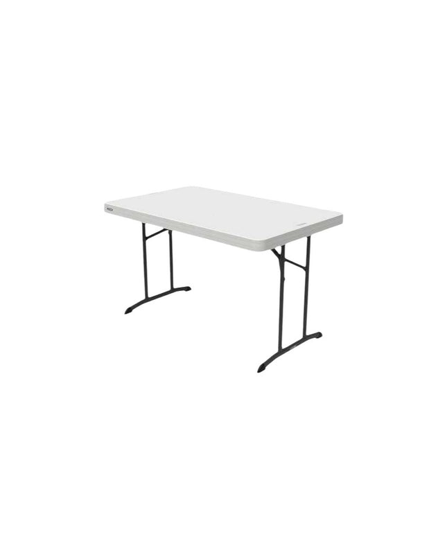 Lifetime outdoor camping table measuring 122 x 76 cm, durable surface, ideal for camping and outdoor activities.