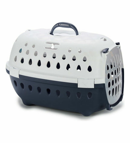 Set of six Stefanplast Chic cat carriers with 50x34x34 cm plastic designs, suitable for transporting or housing cats.