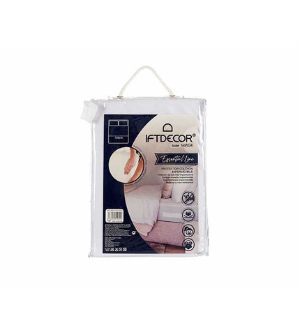 White mattress protector from Gift Decor, 135 x 195 cm, showing soft fabric and fitted edges for bed protection.