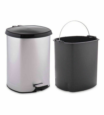 Set of six silver plastic pedal bins by Berilo, 6 L capacity, ideal for home kitchen storage and organization.