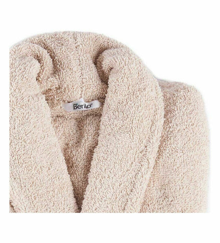 Berilo beige bathrobe in size L/XL, shown with a soft fabric texture, designed for home and bathing use, six-piece set.