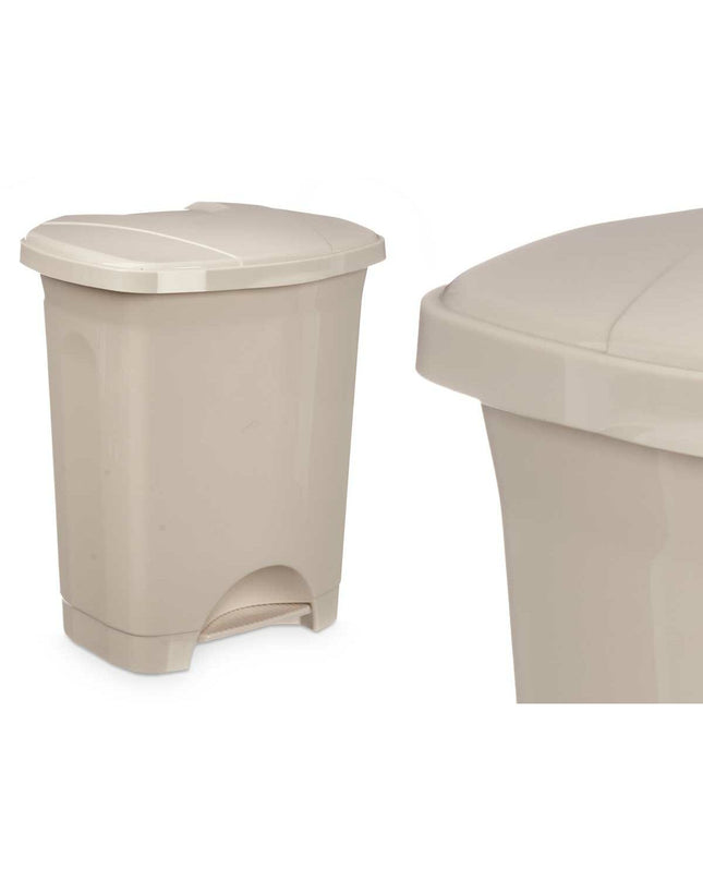 Set of 8 beige plastic 10L pedal bins from BigBuy Home, ideal for kitchen and home organization, with foot pedal for easy use.