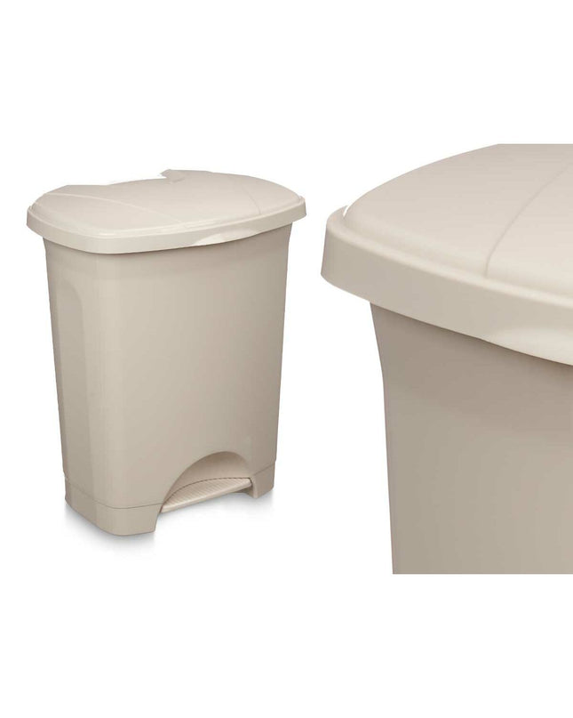 Set of four beige plastic 30L pedal trash bins by BigBuy Home, ideal for home storage and kitchen organization.
