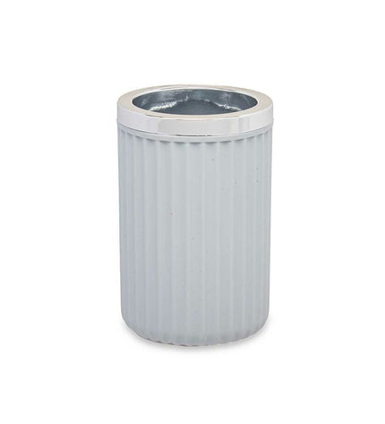 Set of 16 gray plastic Glas Berilo household and bathroom jars, 7.5 x 11.5 x 7.5 cm, for kitchen and bathroom storage.