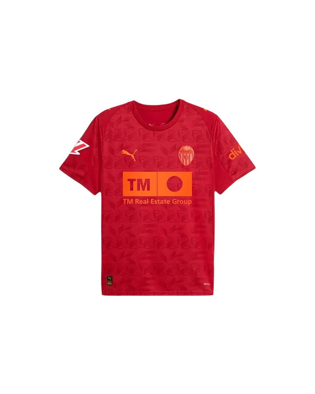 Red Puma kids' short-sleeve football shorts for children aged 5-6, designed for sport and outdoor activities.