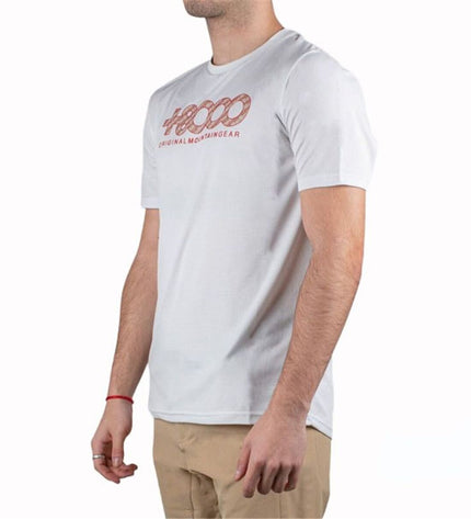 White +8000 sport T-shirt with short sleeves, ideal for outdoor activities like camping and hiking, shown on a model.