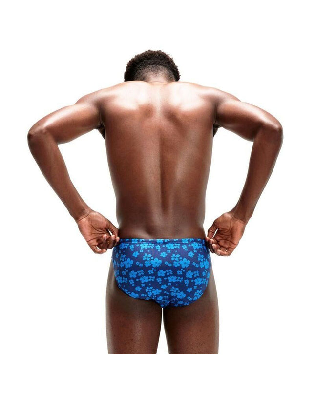 Blue men's Speedo swim trunks for water sports, featuring a sporty design and quick-drying fabric, ideal for swimming and outdoor activities.
