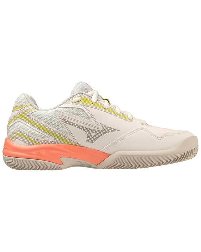 Mizuno adult tennis paddleschoenen in wit, designed for sport and outdoor tennis with supportive athletic footwear.