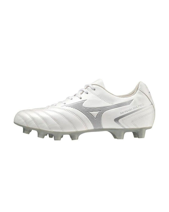 Mizuno Monarcida Neo II Select MD football shoes in white for sport and outdoor soccer, showing side view with textured sole.