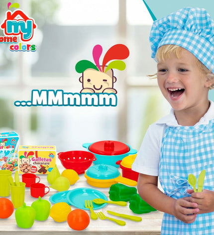 Colorbaby pretend play kitchen set with 31 pieces, including cookware and household items for kids' imiteerspelletjes.