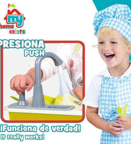 Colorbaby speelgoedkeuken with 22 accessories, featuring a sink and realistic play elements in a compact 42x29x28 cm size.