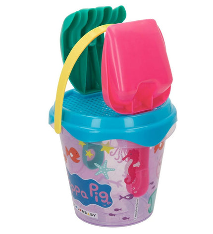 Peppa Pig strandspeelgoedset with 24 pieces, colorful plastic toys for outdoor play, featuring Peppa Pig character designs.