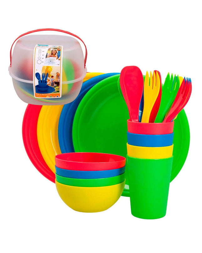 Set of four Aktive picnic plates made of polypropylene, ideal for outdoor camping and outdoor activities.