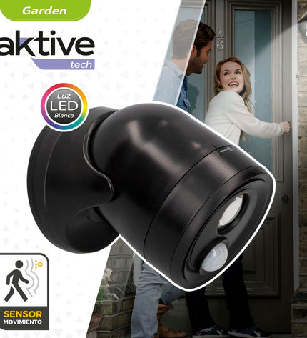 Set of 12 Aktive outdoor LED lamps with motion sensors, plastic design, measuring 10.5 x 12.5 x 13.5 cm for garden decoration.