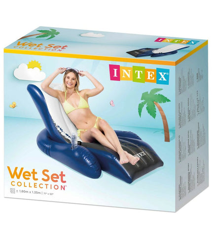 Set of three Intex inflatable floating pool chairs in blue and white, measuring approximately 180x66x135 cm, for outdoor water relaxation.