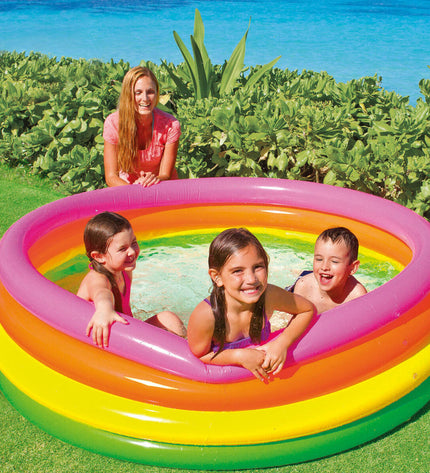 Six Intex Sunset inflatable children's pools with colorful ring design, measuring 168x46x168 cm, for outdoor water play.