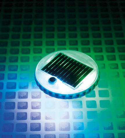Eight Intex floating solar pool lights, 16.8 x 10.8 x 16.8 cm, designed for swimming pools, garden, and jacuzzi illumination.