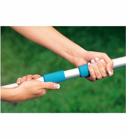 Set of 24 Intex telescopic handvat tools for garden, pool, and jacuzzi maintenance, measuring 3.5 x 239 cm.