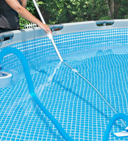 Six Intex garden hoses for pools and jacuzzis, 1.5-inch diameter, 760 cm length, durable flexible outdoor water hoses.
