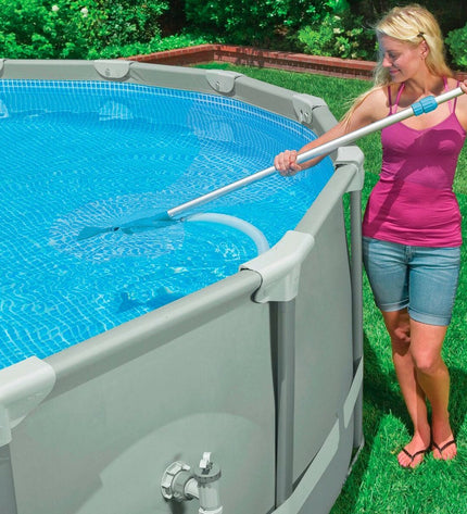 Intex swimming pool maintenance kit with three tools for cleaning and care of garden pools and jacuzzis.